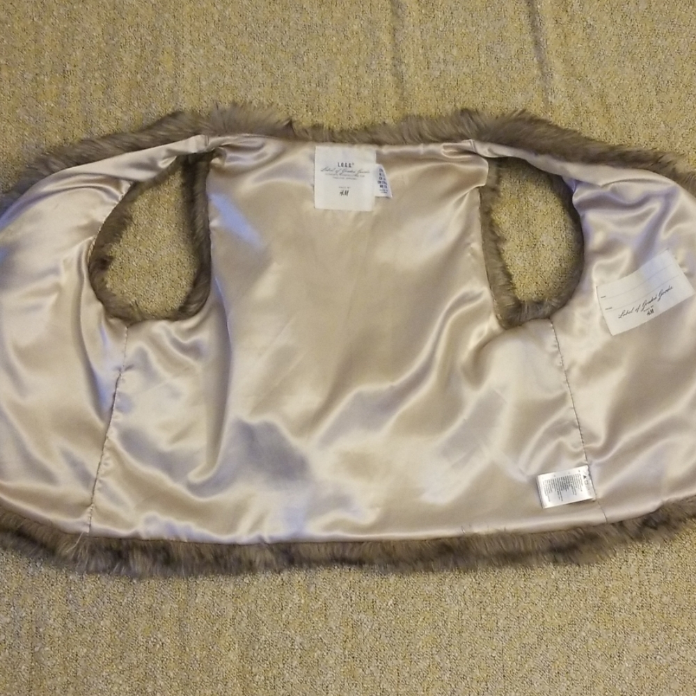 SOLD! IP L.O.G.G label of graded goods H&M Vests - Picture 6 of 8
